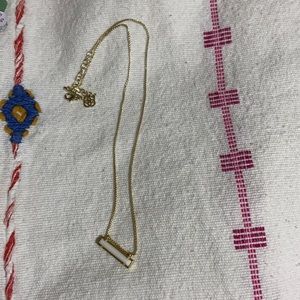NWOT- Kendra Scott bar necklace